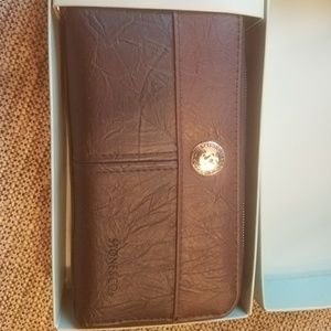 NWT leather  wristle